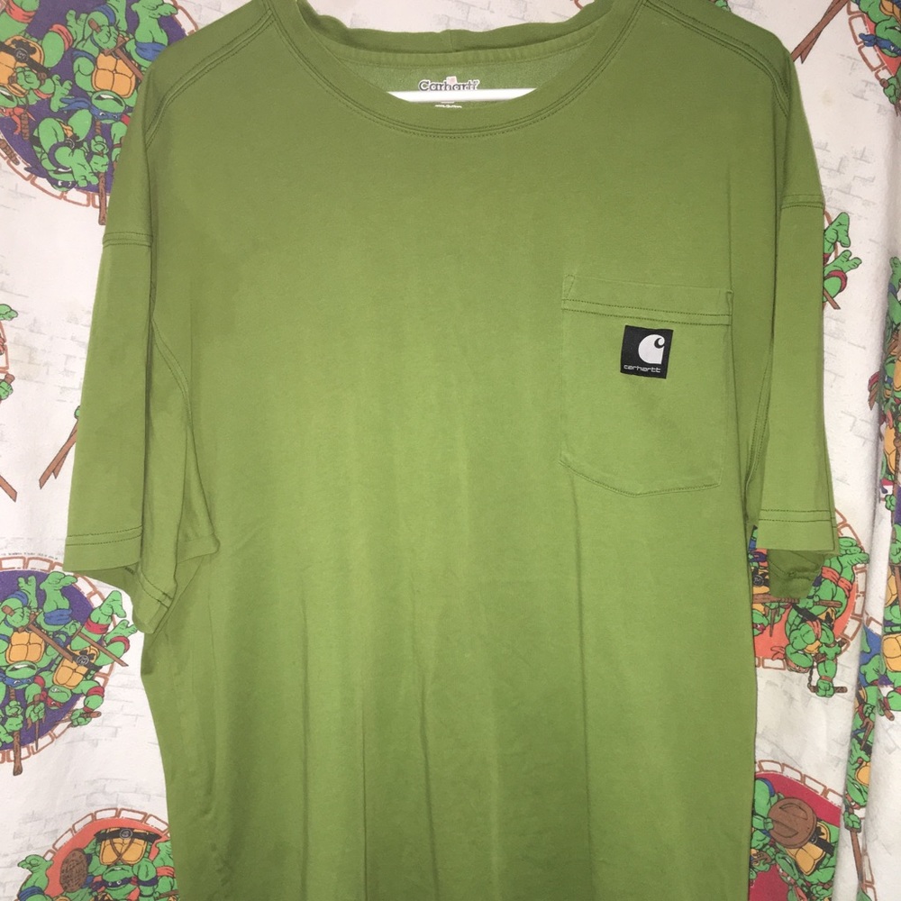 Green Carhartt pocket shirt. 🔥🔥🔥